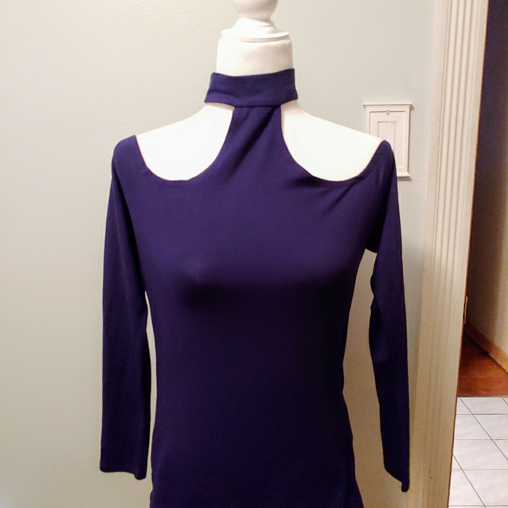 Cold Shoulders Top